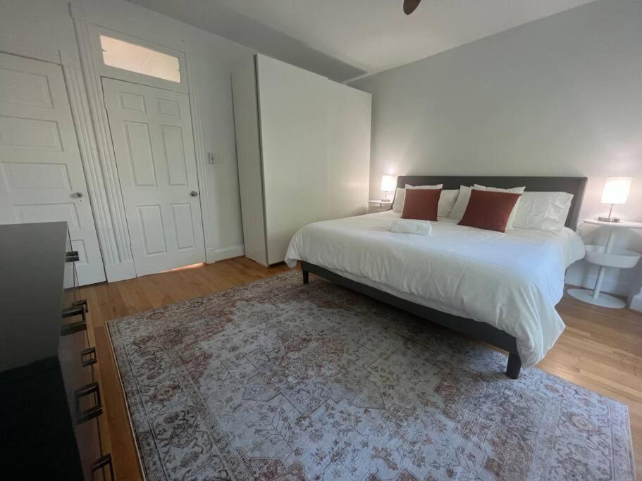 3-bedroom House With Cute Patio Explore Dc On Foot
