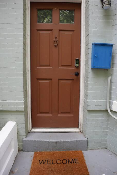 3-bedroom House With Cute Patio Explore Dc On Foot *
